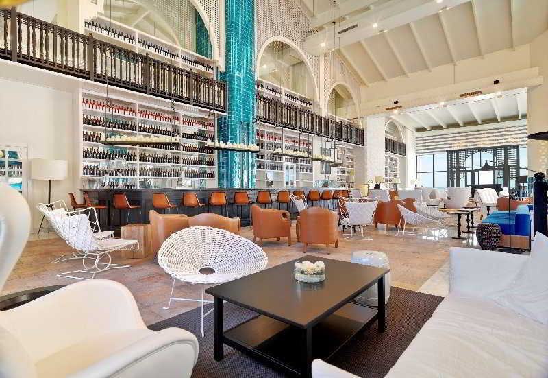 Bar
Bar
di H10 Timanfaya Palace