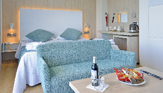 Room
Room
di Intertur Hotel Hawaii Ibiza