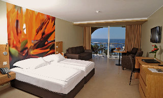 Room
Room
di Fourviews Oasis