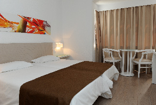 Room
Room
di Dorisol Estrelicia