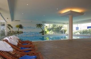 Pool
Pool
di Dorisol Buganvilia