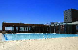 Pool
Pool
di Four Views Monumental