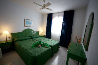 Room
Room
di Oasis Lanz Club