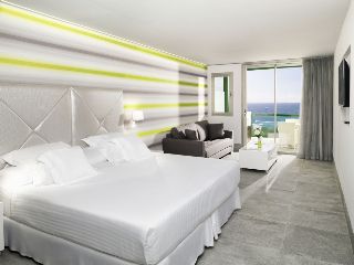 Room
Room
di Barcelo La Galea