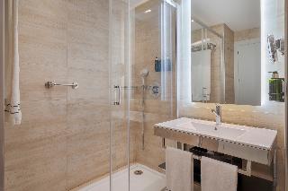 Room
Room
di Melia Alicante