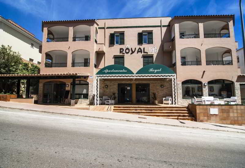 Apartamentos Royal