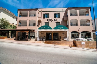 Apartamentos Royal