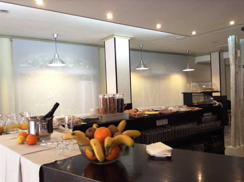 Apartamentos Royal