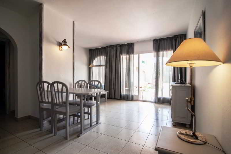 Apartamentos Royal