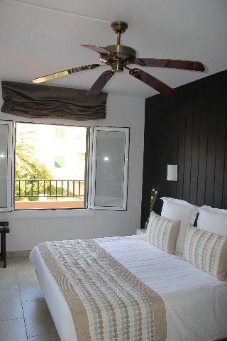 Apartamentos Royal