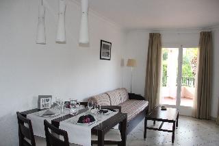 Apartamentos Royal