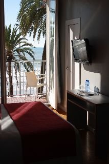 Room
Room
di Hotel Subur