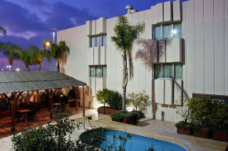 Pool
Pool
di TRYP Valencia Azafata Hotel