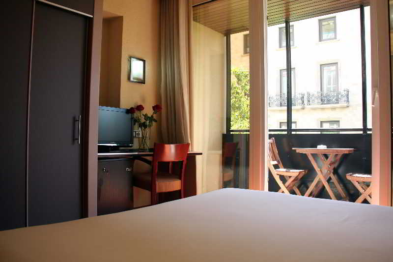 Room
Room
di Barcelona Atiram Hotels