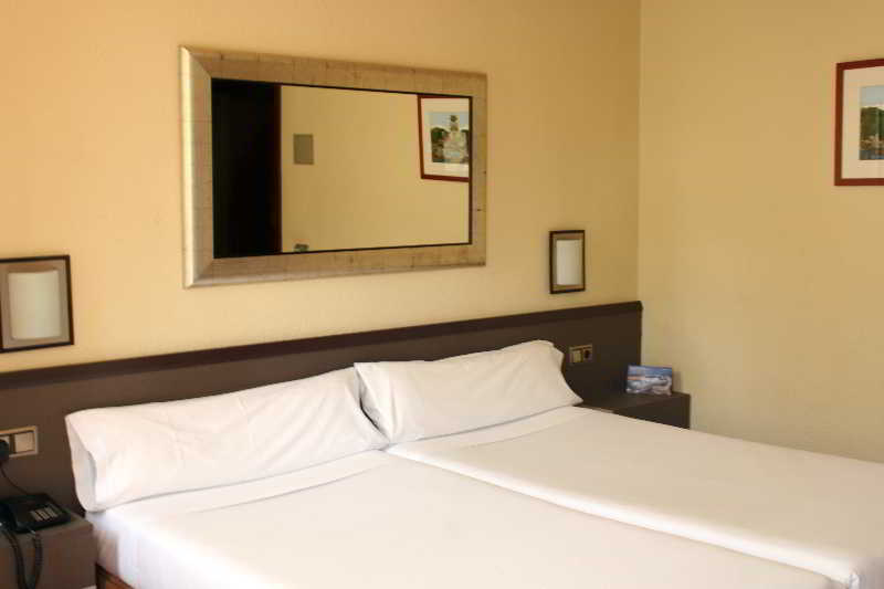 Room
Room
di Barcelona Atiram Hotels