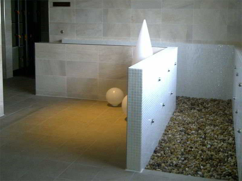 Sports and Entertainment
Sports and Entertainment
di Peñiscola Palace