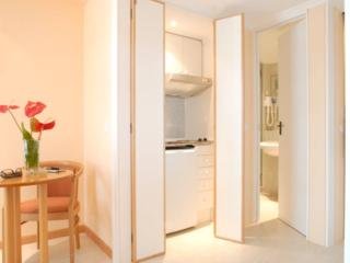 Room
Room
di Dorisol Mimosa