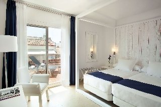 Room
Room
di Medium Sitges Park