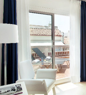 Room
Room
di Medium Sitges Park