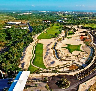 Sports and Entertainment
Sports and Entertainment
di Iberostar Punta Cana All Inclusive