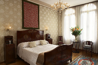 Room
Room
di Saturnia & International