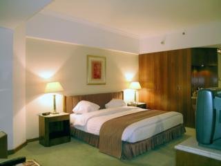 Room
Room
di Ramses Hilton