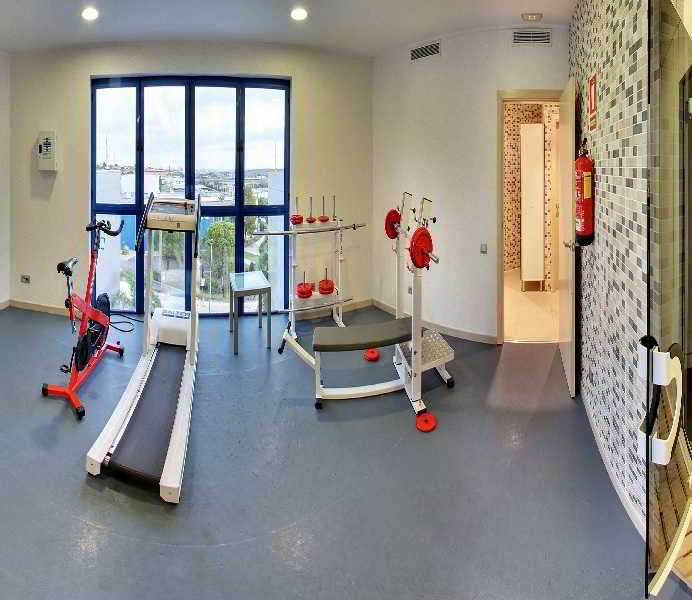 Sports and Entertainment
Sports and Entertainment
di Mas Camarena