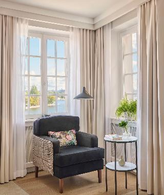 Room
Room
di First Hotel Reisen