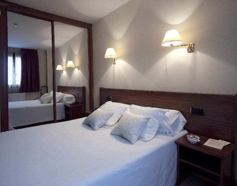 Room
Room
di Arias Apartamentos