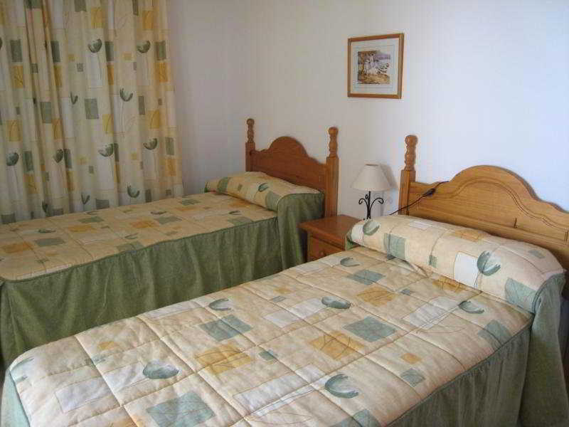 Room
Room
di Torres Gemelas