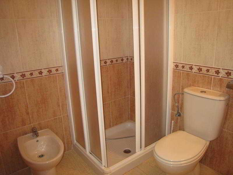 Room
Room
di Torres Gemelas