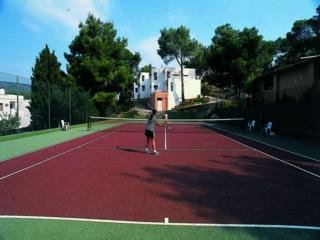 Sports and Entertainment
Sports and Entertainment
di Complejos San Miguel Park / Esmeralda Mar