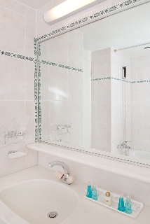 Room
Room
di Continental Lausanne