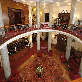 Lobby
 di Danubius Zrt Danubius Hotel Gellert