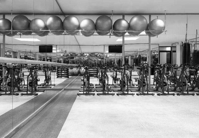 Sports and Entertainment
Sports and Entertainment
di Le Meridien Mina Seyahi