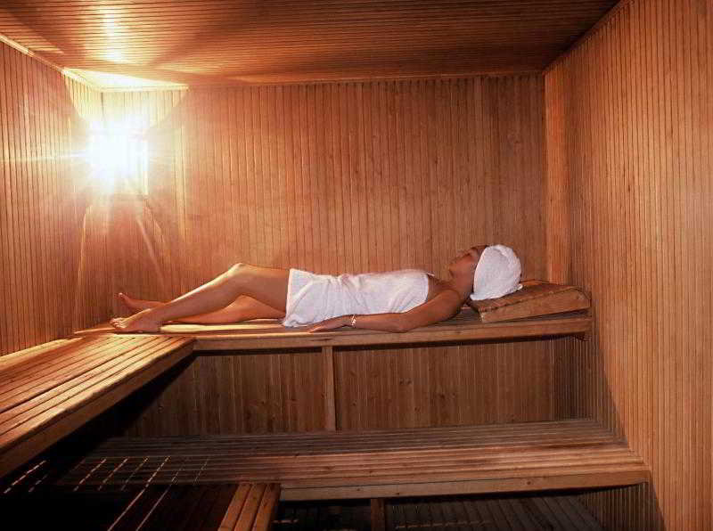 Sports and Entertainment
Sports and Entertainment
di Sheraton Casablanca Hotel & Towers