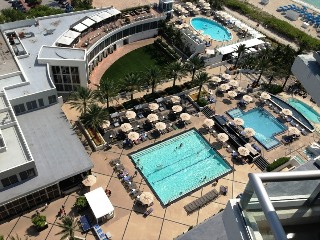 Pool
 di Eden Roc Miami Beach 