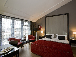 Room
Room
di Steigenberger Kurhaus