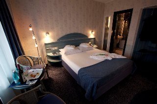 Room
Room
di Continental Forum Oradea