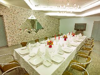 Conferences
Conferences
di Continental Forum Arad