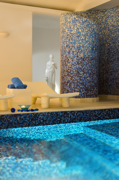 Sports and Entertainment
Sports and Entertainment
di Petassos Beach