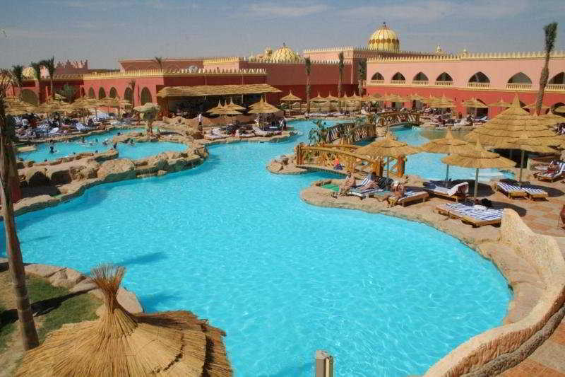 Pool
Pool
di Alf Leila Wa Leila