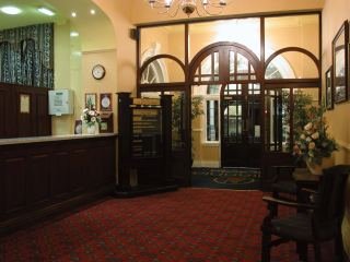 Lobby
Lobby
di North Stafford Britannia