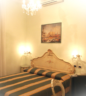 Room
Room
di Locanda Ovidius