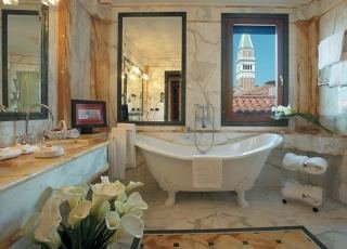 Room
Room
di Luna Hotel Baglioni