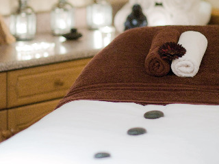 Sports and Entertainment
Sports and Entertainment
di Macdonald Craxton Wood Hotel