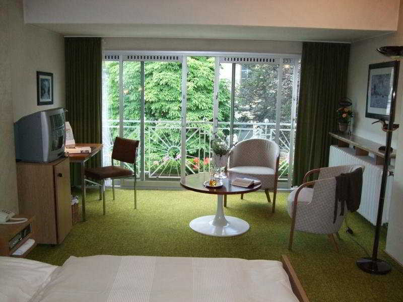 Room
Room
di Am Markt Ratingen