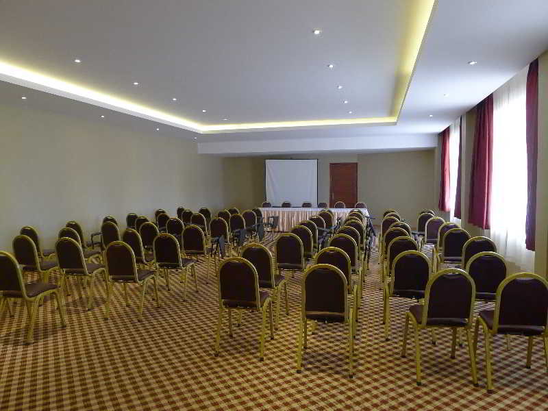 Conferences
Conferences
di Assos Eden Gardens