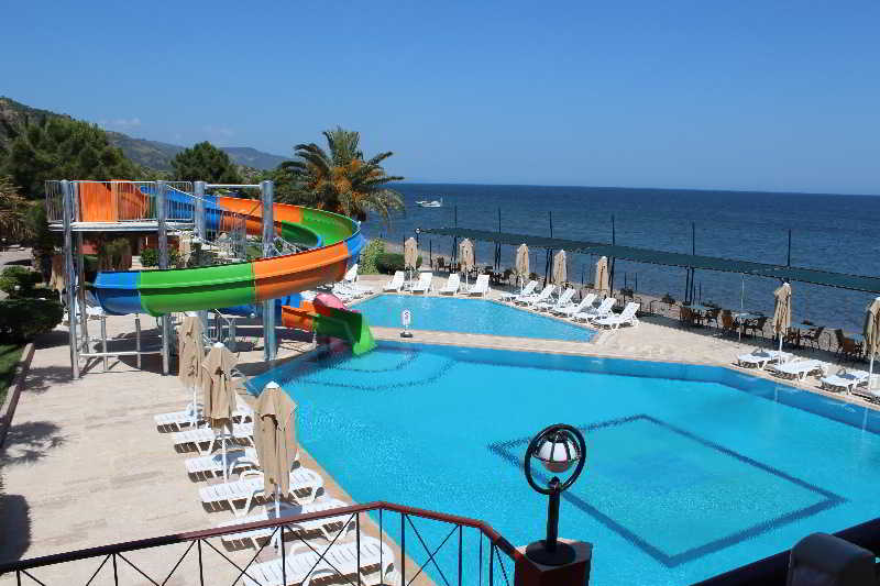 Pool
Pool
di Assos Eden Gardens