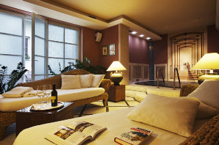 Sports and Entertainment
Sports and Entertainment
di Marrol's Boutique Hotel